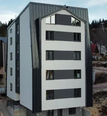 Aspen Apart12